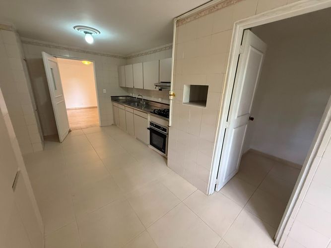 Apartamento de 3 alcobas en arriendo en Santa Maria De Los Angeles, Medellín, 140 m² · foto 2 de 15
