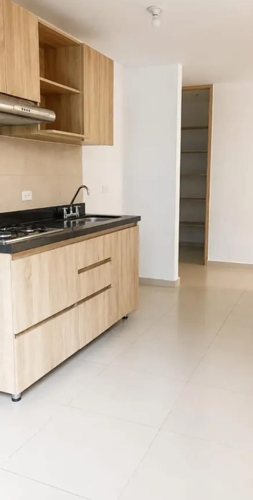 Apartamento en venta en La Inmaculada, Envigado · foto 2 de 24
