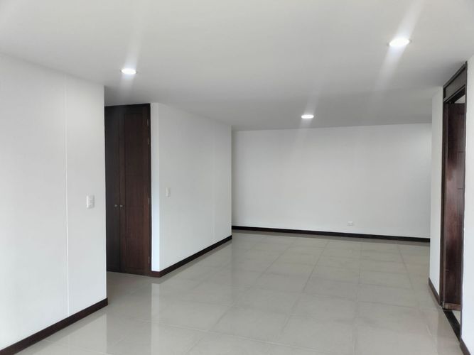 Apartamento de 3 alcobas en arriendo en El Poblado, Medellín, 118 m² · foto 6 de 18