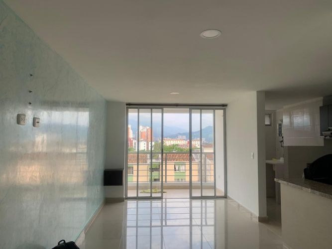 Apartamento de 2 alcobas en venta en Provenza, Bucaramanga, 66 m² · foto 2 de 11