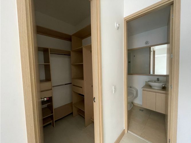 Apartamento de 3 alcobas en venta en Aves Maria, Sabaneta, 70 m² · foto 8 de 15