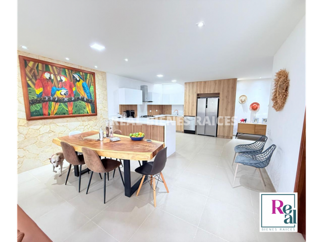 Casa de 4 alcobas en venta en La Ceja, 184 m² · foto 3 de 24