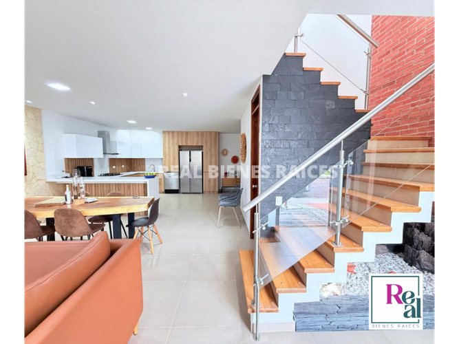 Casa de 4 alcobas en venta en La Ceja, 184 m² · foto 4 de 24
