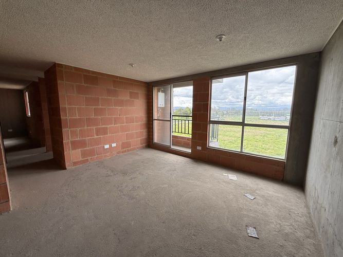 Apartamento de 3 alcobas en venta en La Prosperidad, Madrid, 57 m² · foto 2 de 11