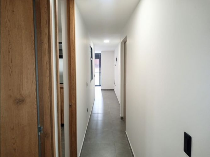 Apartamento de 2 alcobas en venta en Restrepo Naranjo, Sabaneta, 52 m² · foto 4 de 10