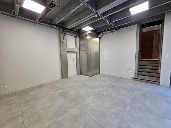 Local en arriendo en El Poblado, Medellín, 162 m² · foto 2 de 13