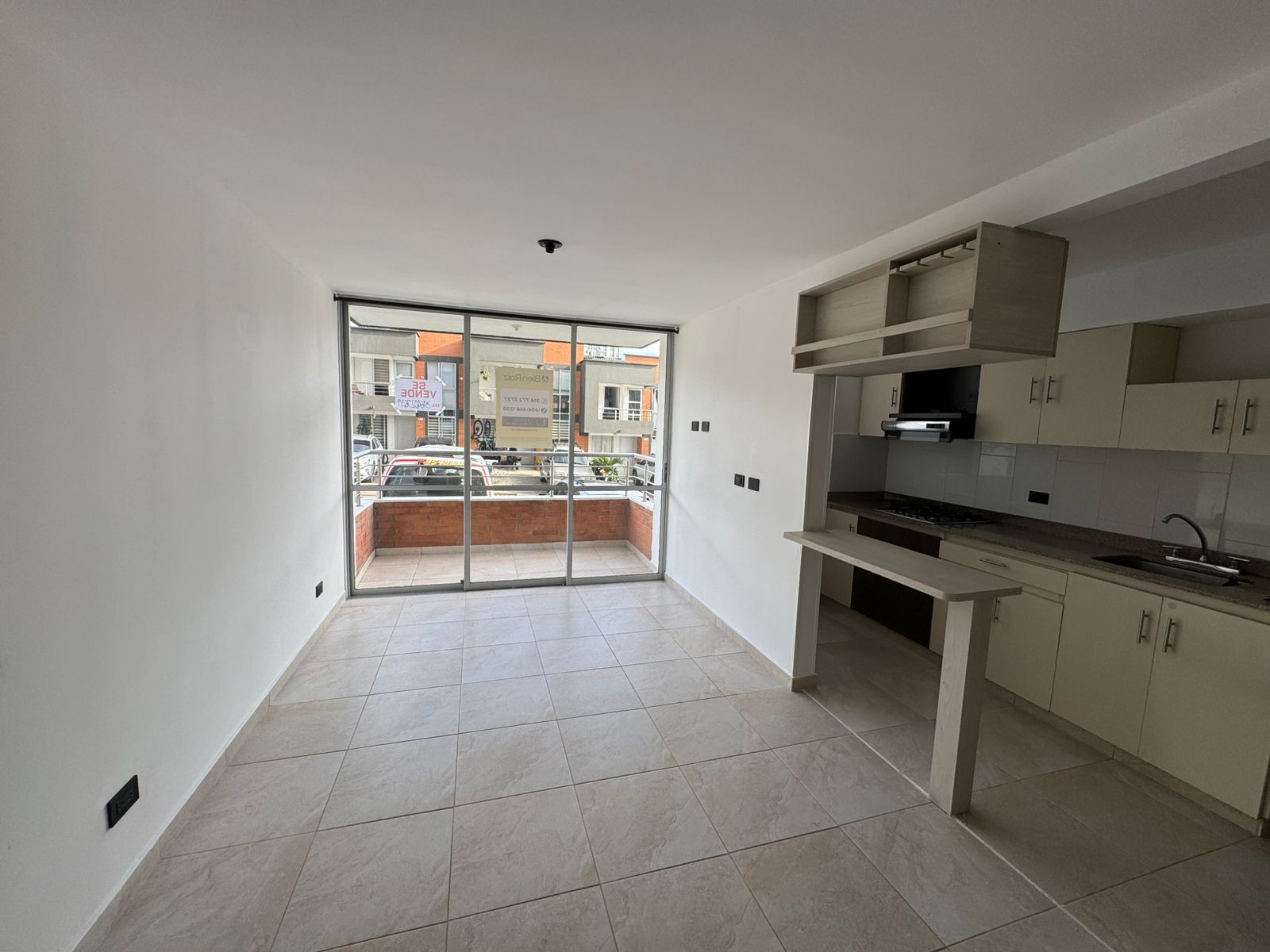 Apartamento en venta en Los Molinos, Pereira · foto 2 de 11