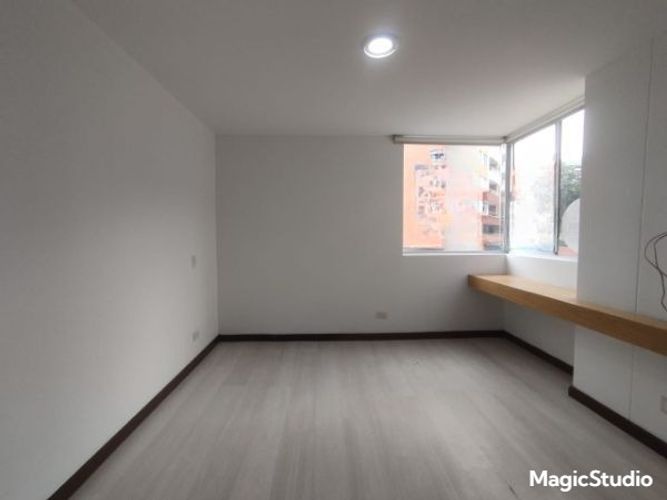Apartamento de 3 alcobas en arriendo en Loma Del Esmeraldal, Envigado, 90 m² · foto 3 de 20