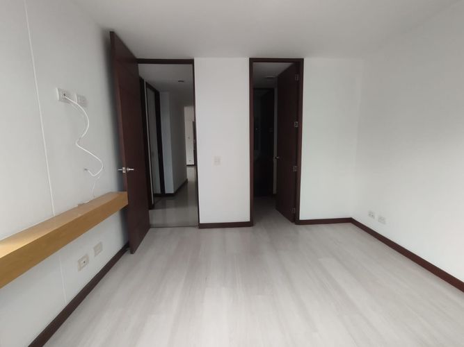Apartamento de 3 alcobas en arriendo en Loma Del Esmeraldal, Envigado, 90 m² · foto 6 de 20