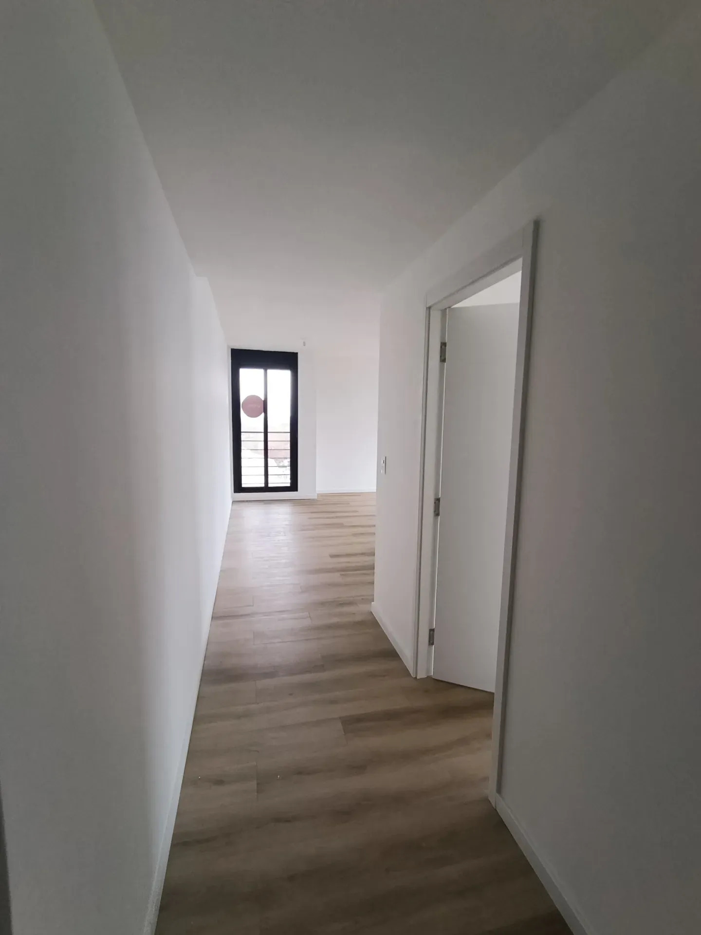 Alquiler Apartamento Dos Dormitorios En Tres Cruces · Foto 1