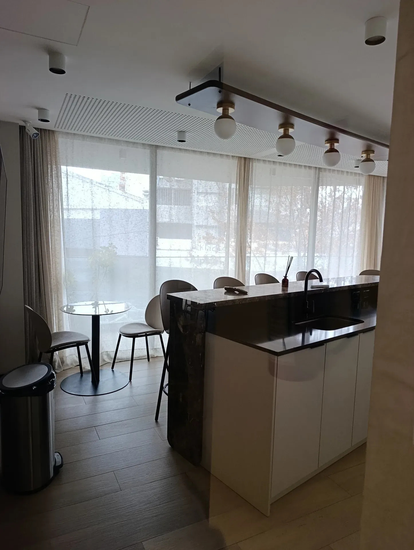Alquiler Apartamento Dos Dormitorios En Tres Cruces · Foto 12