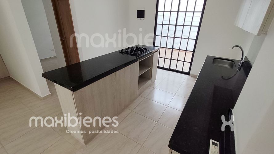 Casa de 3 alcobas en arriendo en Villa Del Rio, Apartado, 160 m² · foto 3 de 19