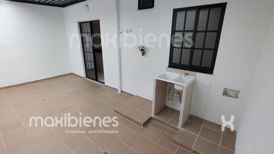 Casa de 3 alcobas en arriendo en Villa Del Rio, Apartado, 160 m² · foto 8 de 19