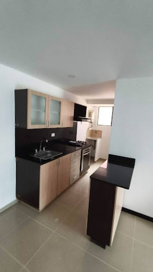 Apartamento de 3 alcobas en arriendo en Loma De Los Gonzalez, Medellín, 69 m² · foto 2 de 21