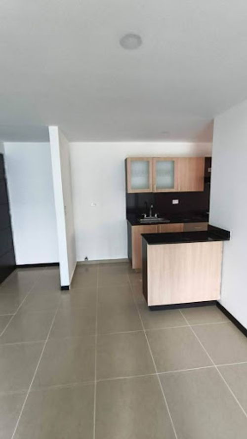 Apartamento de 3 alcobas en arriendo en Loma De Los Gonzalez, Medellín, 69 m² · foto 3 de 21