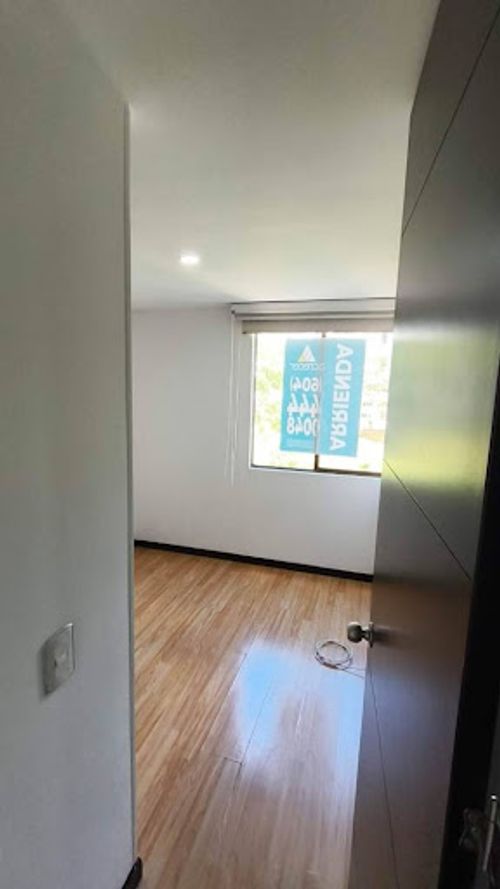 Apartamento de 3 alcobas en arriendo en Loma De Los Gonzalez, Medellín, 69 m² · foto 10 de 21