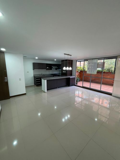 Apartamento de 3 alcobas en arriendo en Zuñiga, Envigado, 90 m² · foto 11 de 18