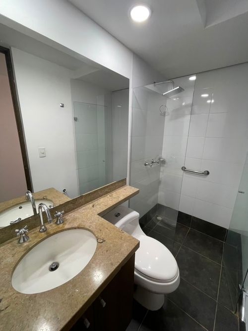 Apartamento de 3 alcobas en arriendo en Zuñiga, Envigado, 90 m² · foto 17 de 18