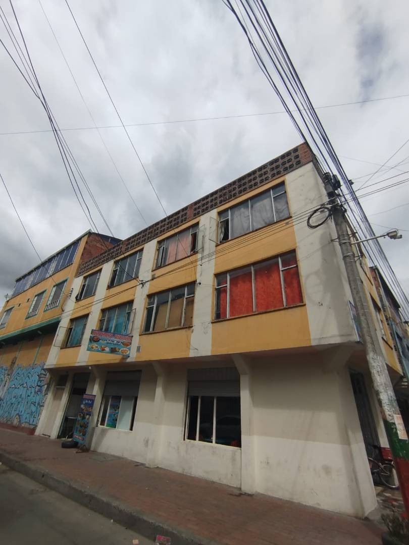 Casa en venta en Jose Antonio Galan, Bogotá · foto 4 de 24