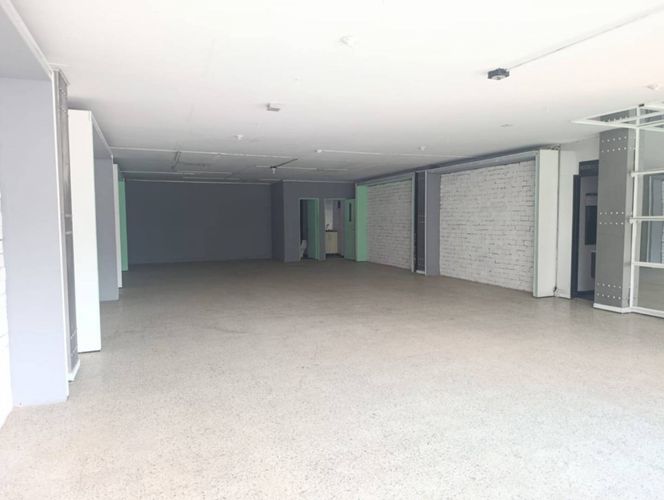 Bodega en arriendo en Belén, Medellín, 300 m² · foto 4 de 16