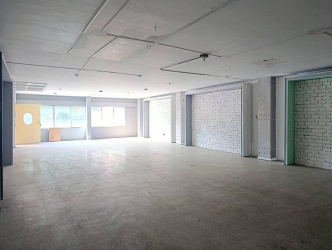 Bodega en arriendo en Belén, Medellín, 300 m² · foto 10 de 16