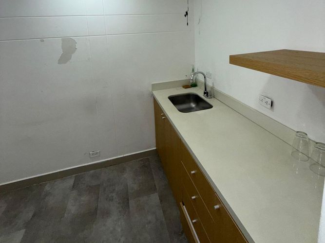 Local en arriendo en El Poblado, Medellín, 100 m² · foto 2 de 9