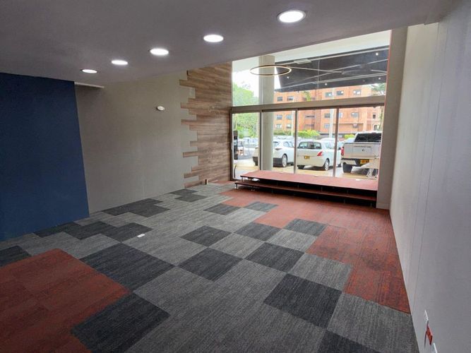 Local en arriendo en El Poblado, Medellín, 100 m² · foto 8 de 9
