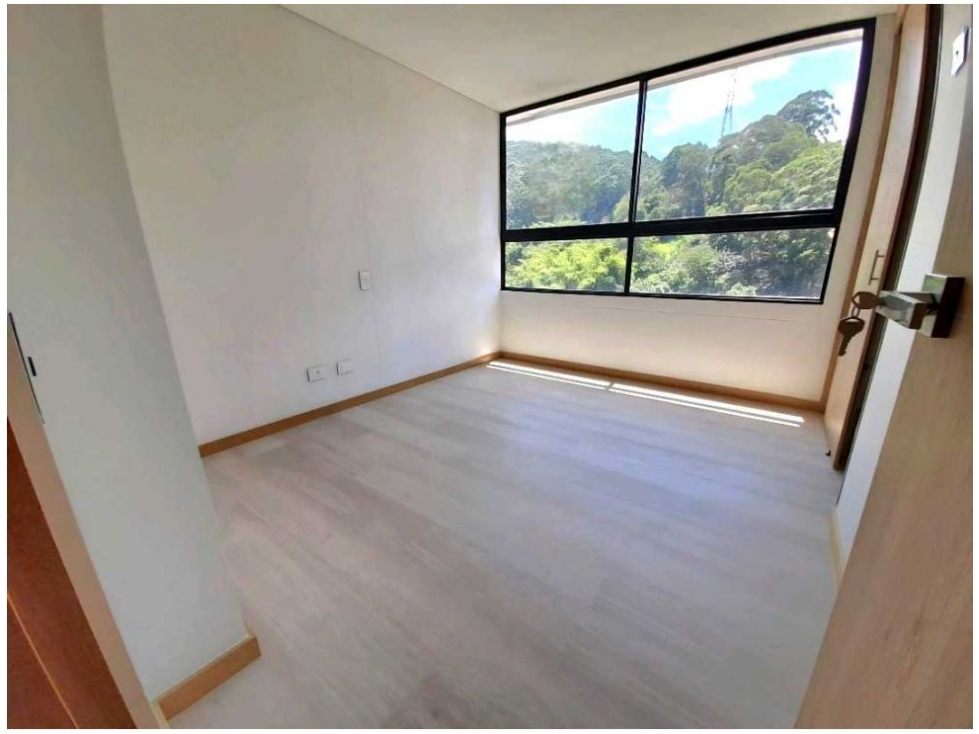 Apartamento en venta en Loma Del Indio, Medellín · foto 13 de 15