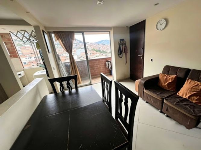 Apartamento de 3 alcobas en venta en El Diamante, Medellín, 58 m² · foto 3 de 11