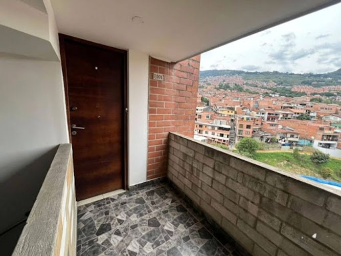 Apartamento de 3 alcobas en venta en El Diamante, Medellín, 58 m² · foto 8 de 11