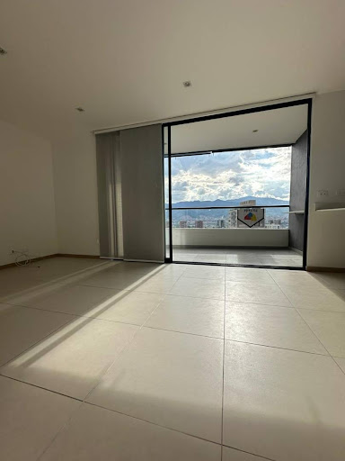 Apartamento en arriendo en Castropol, Medellín · foto 4 de 24