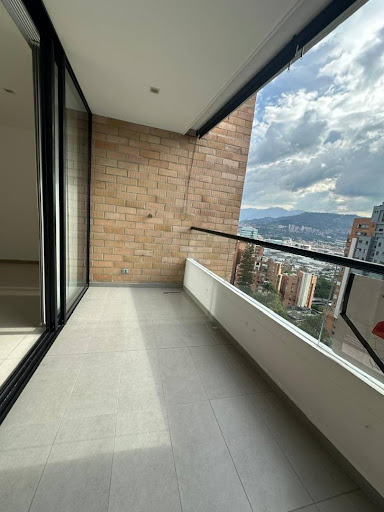 Apartamento en arriendo en Castropol, Medellín · foto 8 de 24