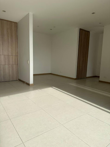Apartamento en arriendo en Castropol, Medellín · foto 10 de 24