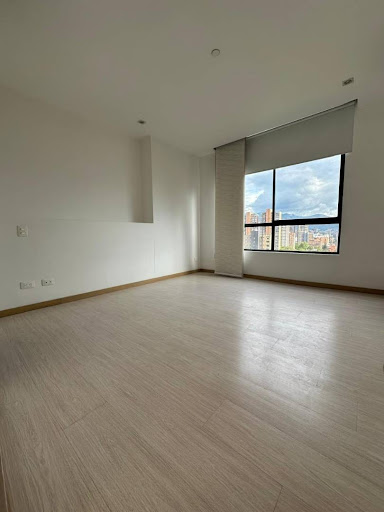 Apartamento en arriendo en Castropol, Medellín · foto 11 de 24