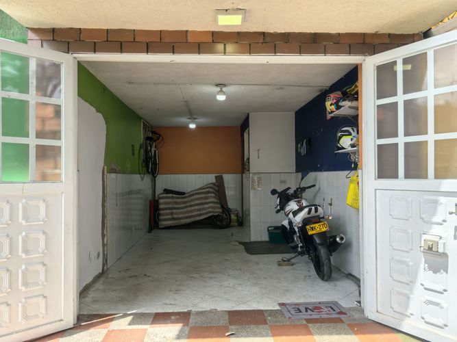 Casa de 4 alcobas en venta en Tisquesusa, Bogotá, 134 m² · foto 4 de 14