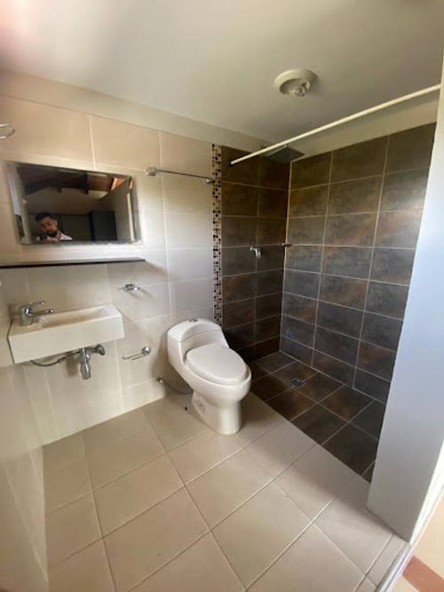 Finca en arriendo en Guarne, 200 m² · foto 6 de 13