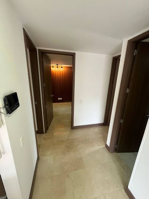 Apartamento de 3 alcobas en arriendo en Laureles, Medellín, 130 m² · foto 11 de 19