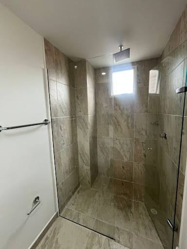 Apartamento de 3 alcobas en arriendo en Laureles, Medellín, 130 m² · foto 18 de 19