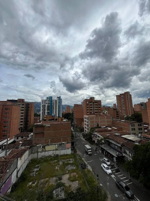 Apartamento de 3 alcobas en arriendo en Laureles, Medellín, 130 m² · foto 19 de 19