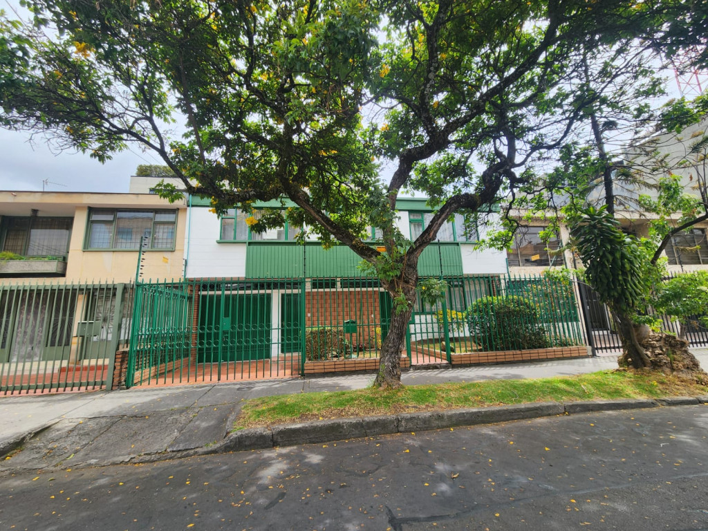 Casa en venta en La Castellana, Bogotá · foto 2 de 24
