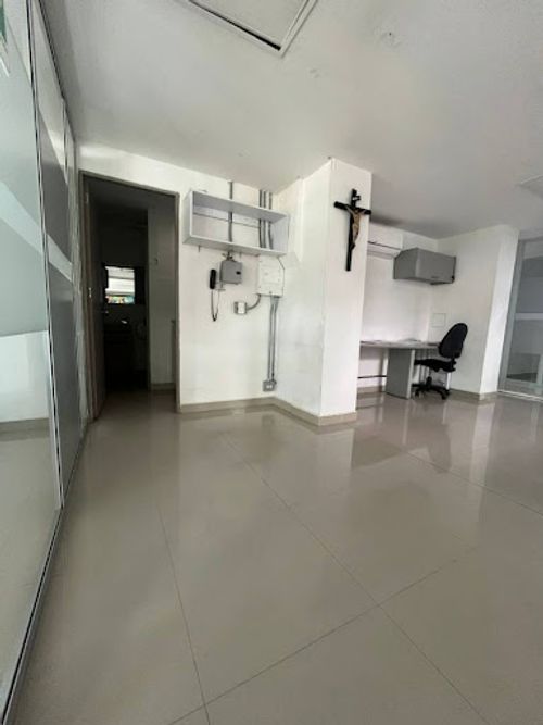 Oficina en arriendo en Estadio, Medellín, 35 m² · foto 4 de 5