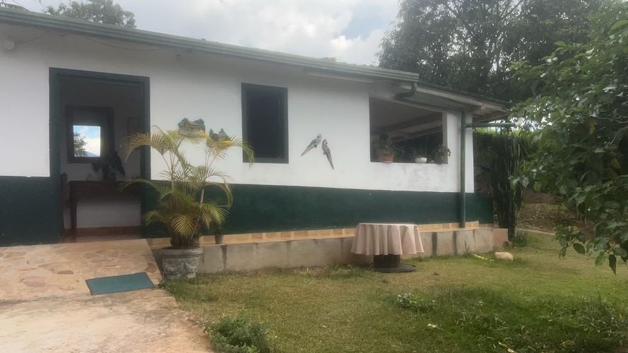Casa de 4 alcobas en venta en Ruitoque, Floridablanca · foto 2 de 24