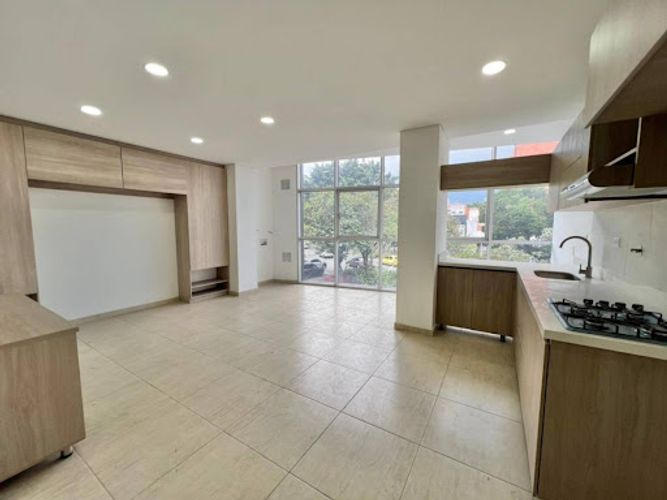 Oficina en arriendo en La Castellana, Medellín, 38 m² · foto 5 de 5