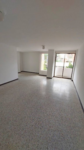 Apartamento en arriendo en Laureles, Medellín · foto 2 de 15