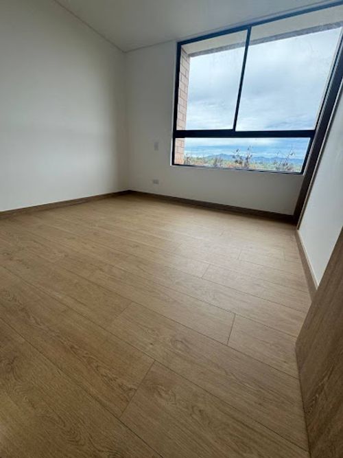 Apartamento de 2 alcobas en arriendo en Vilachuaga, Rionegro, 89 m² · foto 4 de 12