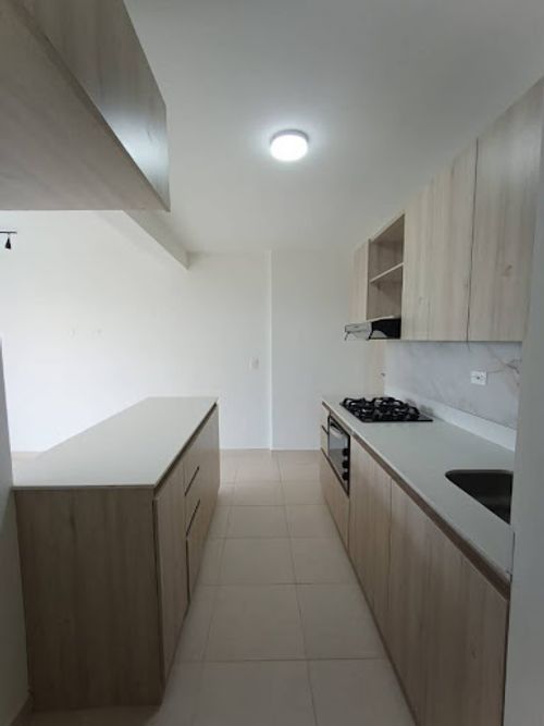 Apartamento de 2 alcobas en arriendo en Rionegro, 56 m² · foto 2 de 10