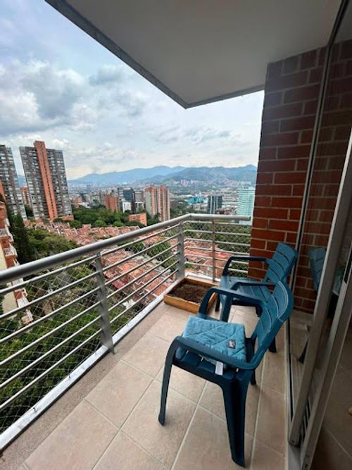 Apartamento de 2 alcobas en arriendo en Castropol, Medellín, 75 m² · foto 7 de 24