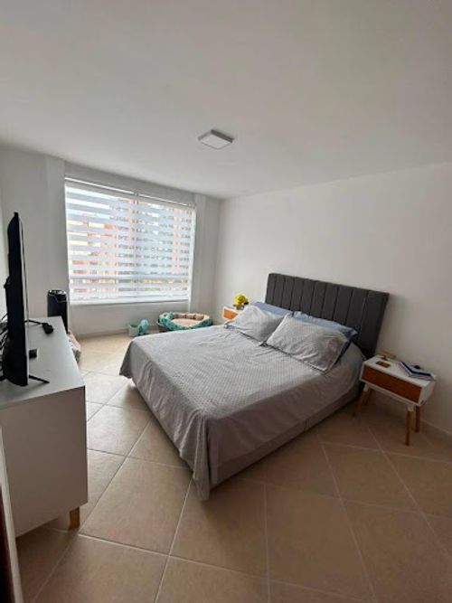 Apartamento de 2 alcobas en arriendo en Castropol, Medellín, 75 m² · foto 13 de 24