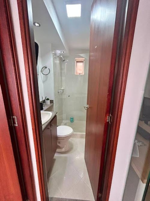 Apartamento de 2 alcobas en arriendo en Castropol, Medellín, 75 m² · foto 24 de 24
