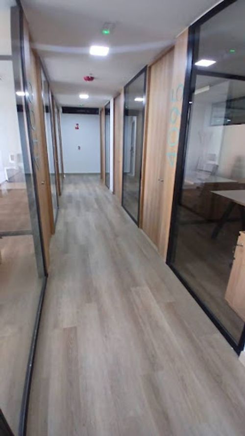 Oficina en arriendo en Los Colores, Medellín, 15 m² · foto 4 de 4